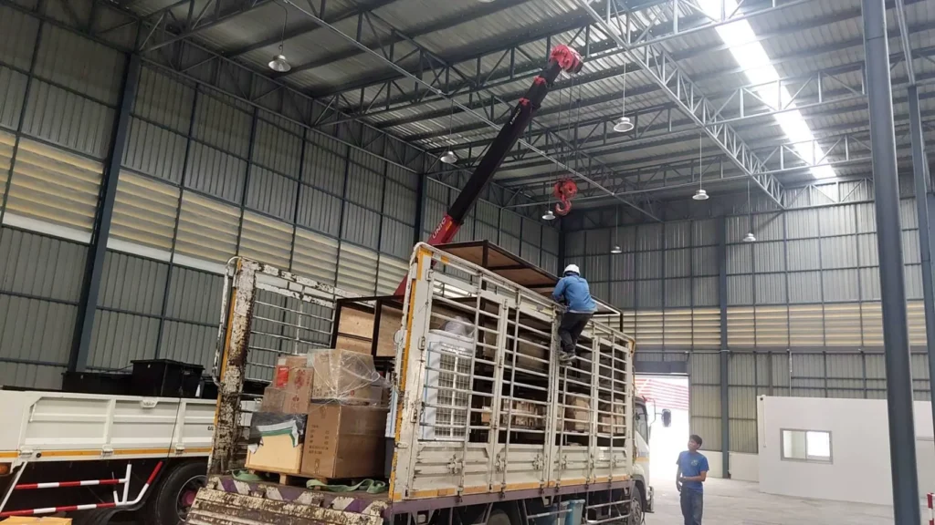 ขนย้ายโรงงาน